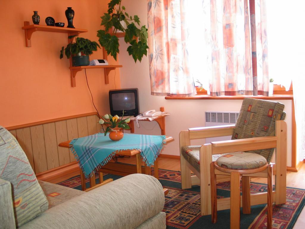 Pensjonat Lotos Krynica Morska Quarto foto